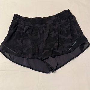 Lululemon hottie hot shorts